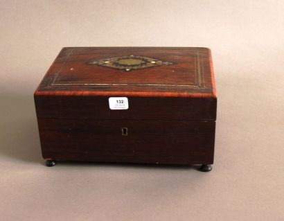 Coffret quadripode en bois de placage et...