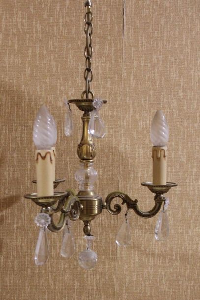 Lustre en bronze et pampilles à trois de...