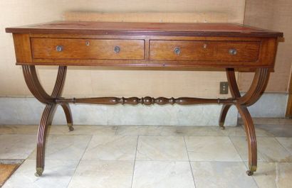 Bureau plat en bois naturel garni de cuir,...