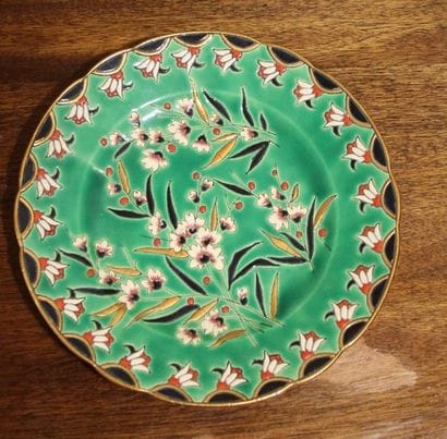 LONGWY Plat à en faïence cloisonné à décor...