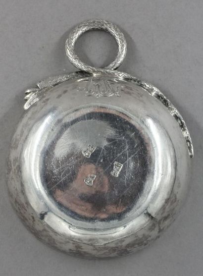 Tasse à vin en argent uni, monogrammé 