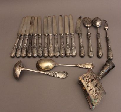 Partie de ménagère en argent et argent fourré...