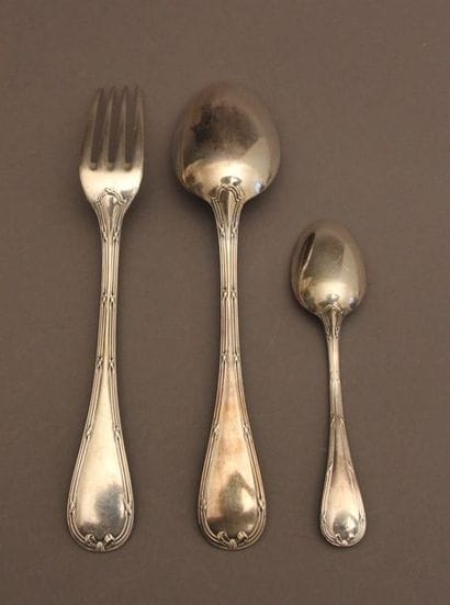 CHRISTOFLE Partie de ménagère en métal argenté...