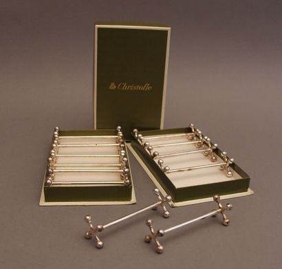 CHRISTOFLE Douze porte couteaux en métal...