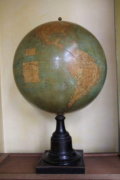 Globe terrestre par « Ch. Larochette, dressé...