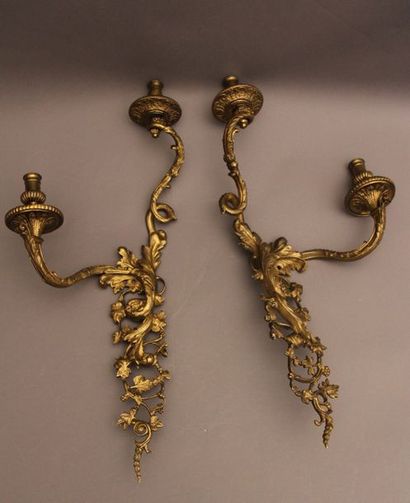Paire d'appliques à deux bras de lumière...