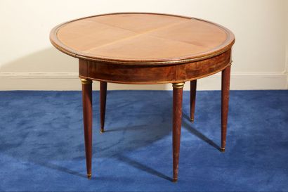 Table à jeux de forme demi-lune en placage...