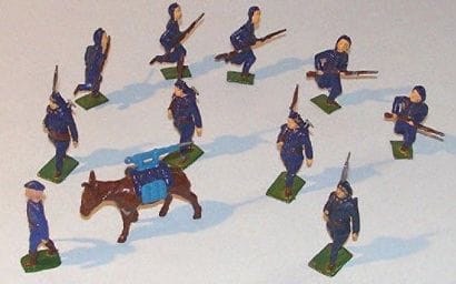 Plomb creux
Chasseurs alpins au défilé et...