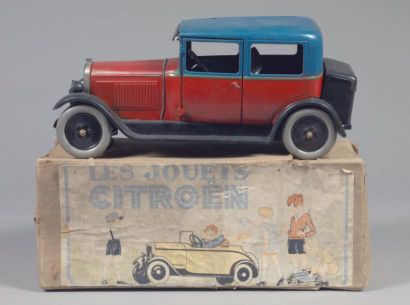 Jouet CITROEN 1/15ème
Berline C4, mécanique,...