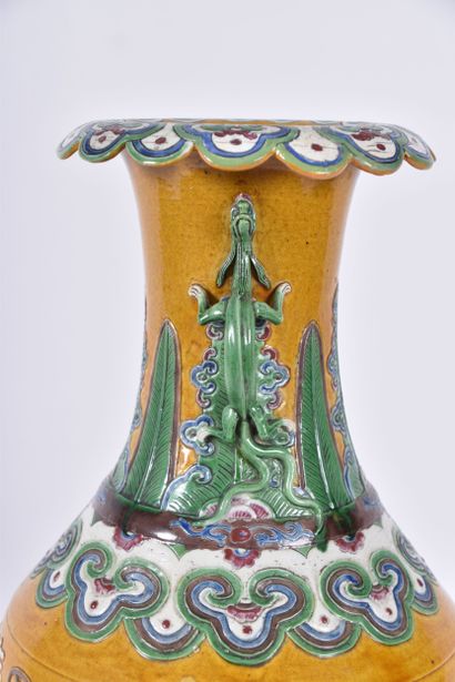 Chine début XXe s, Grand vase balustre en...