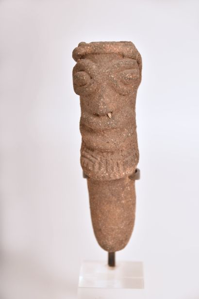 Tête funéraire Koma, Ghana, en terre cuite...
