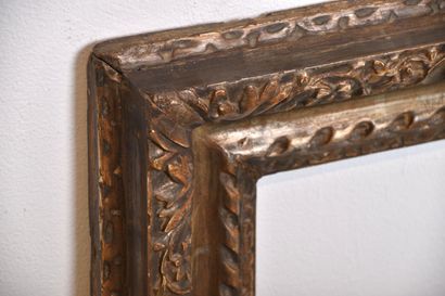 Angleterre XVIIe s, Cadre en bois sculpté...