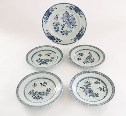 Chine XVIIIe s, Ensemble de 4 assiettes et...