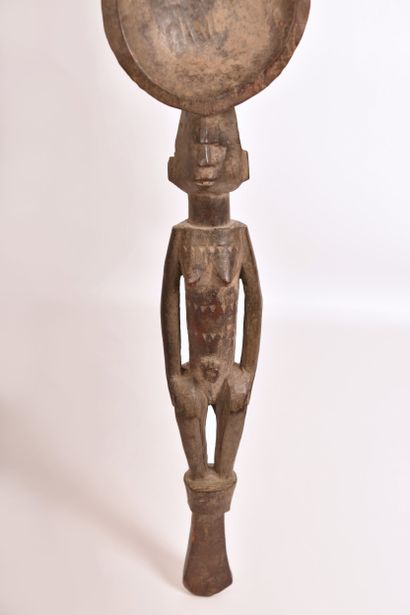 Cuillère Ido, Nigeria, en bois monoxyle constituée...