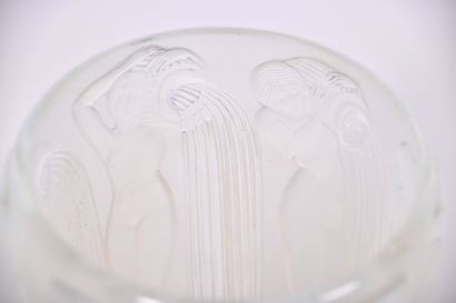 RENE LALIQUE (1886-1945), Vase modèle Danaïdes,...