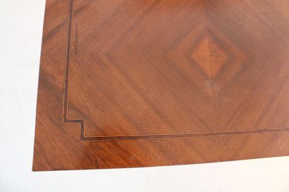 Table de salon style Directoire XXe s, en...