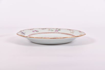 Chine, Compagnie des Indes - XVIIIe siècle
Assiette...