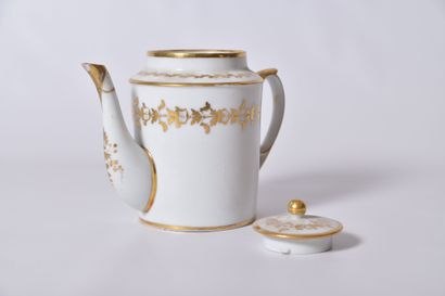 Lot en porcelaine de Paris XIXe s, comprenant...