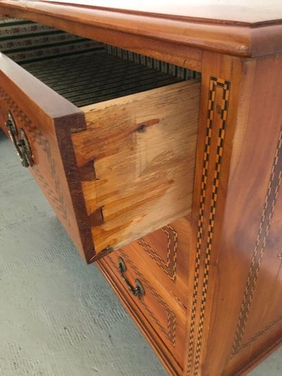 Commode époque Directoire, en merisier et...