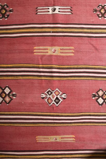 Tapis Kilim turque, en laine à décor de bandes...