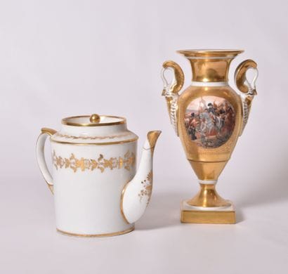 Lot en porcelaine de Paris XIXe s, comprenant...