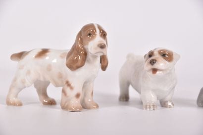 ROYAL COPENHAGUE, Réunion chiens en porcelaine...