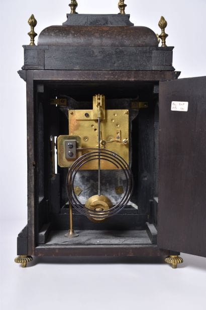Pendule dite religieuse style Louis XIV,...