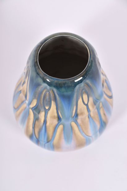 REINHOLD & Co, Vase Jugendstil forme coloquinte...