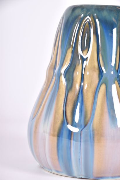 REINHOLD & Co, Vase Jugendstil forme coloquinte...
