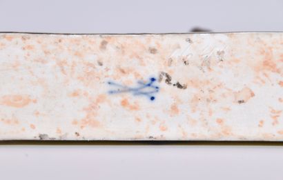 MEISSEN XIXe s, Partie de nécessaire de bureau...