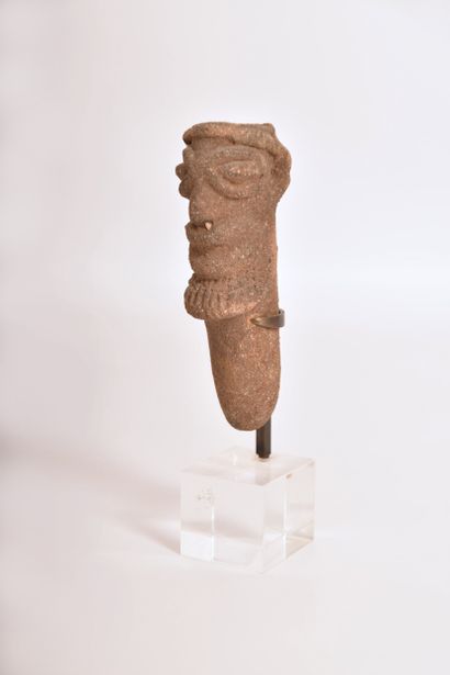 Tête funéraire Koma, Ghana, en terre cuite...