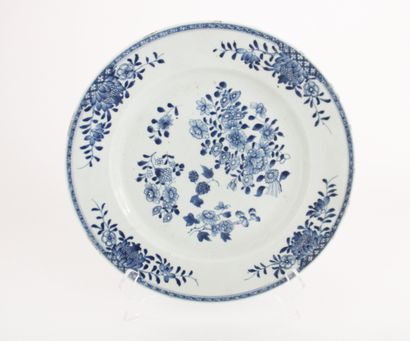 Chine XVIIIe s, Ensemble de 4 assiettes et...