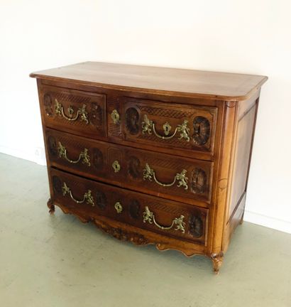 Commode Lyonnaise en partie XVIIIe s, en...