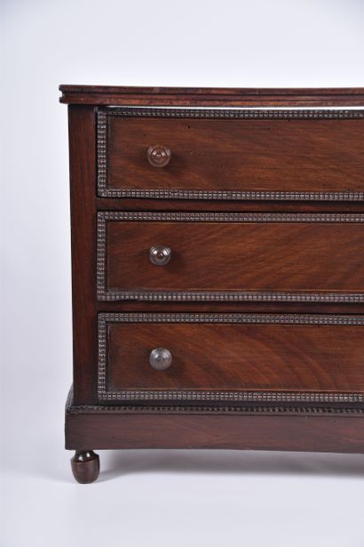 Commode de Maîtrise début XXe s, en bois...