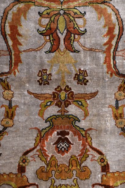 Tapis Tebriz en soie (chaine, trame et velours...