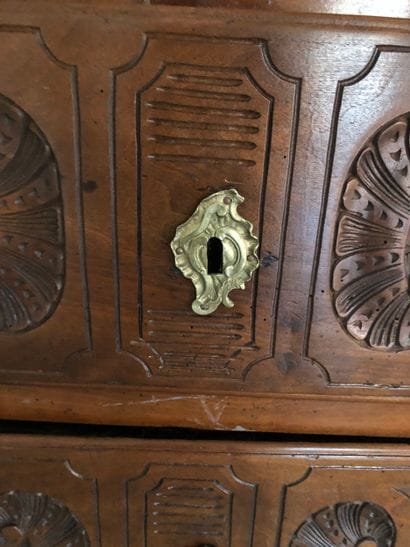 Commode Lyonnaise en partie XVIIIe s, en...