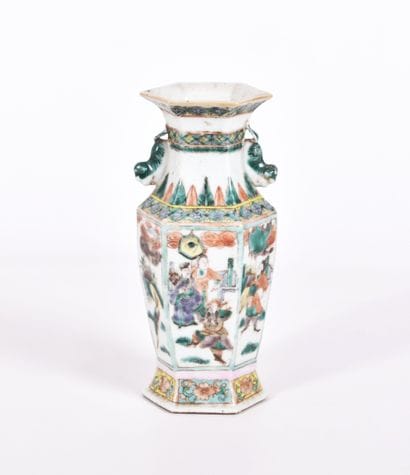 Chine fin XIXe s, Vase balustre hexagonal...