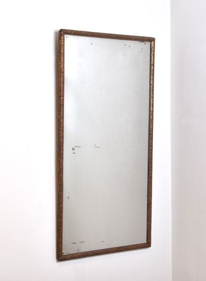 France XVIIIe s, Grand miroir en bois sculpté...