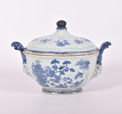 Chine, Compagnie des Indes - XVIIIe siècle
Soupière...