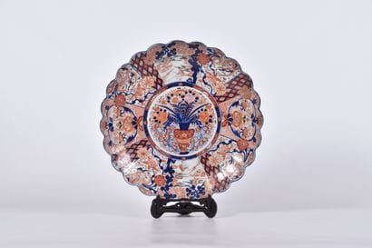 Japon, Imari début XXe s, Grand plat en porcelaine...