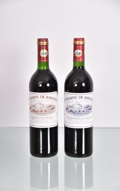 Lot de vins, 31 bouteilles, comprenant: Domaine...