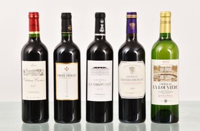 Lot de vins de bordeaux 2010, 30 bouteilles...
