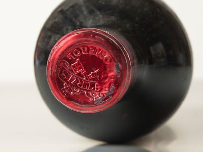 PETRUS 1976 Pomerol (e.t.h à e.a Import U.S.A;...