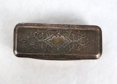 Boîte rectangulaire en, argent, à décor de...