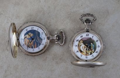 Ensemble de deux montres érotiques, les boîtier...