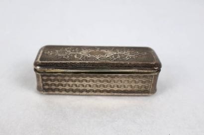 Boîte rectangulaire en, argent, à décor de...