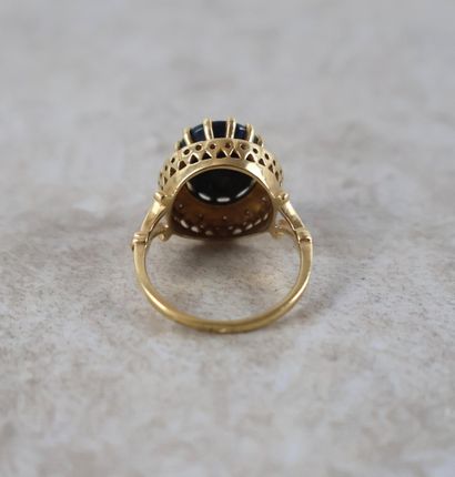 Bague en or jaune 18K (750 ‰), poinçonnée...