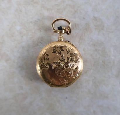 Montre de col en or jaune 18K (750 ‰), cadran...