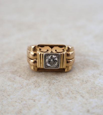 Bague en or jaune 18K 750/1000 et platine,...