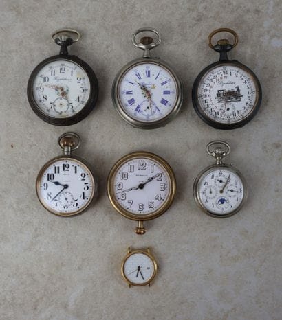Ensemble de montres et régulateurs comprenant...